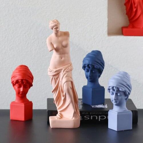 Sculpture Vintage Resin Statue Character Model Nordic Home Decor Living Room Decoration Accessories Shooting Props Gifts