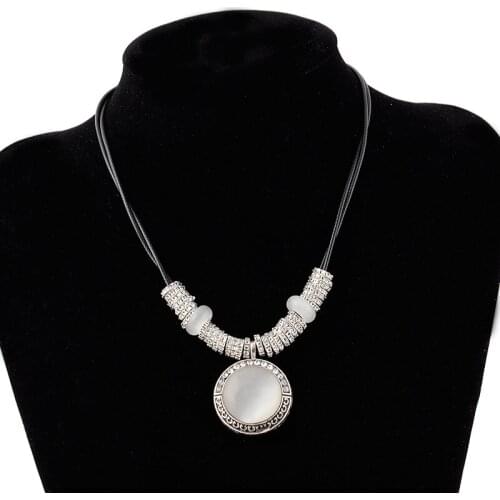 Ozen Vintage Necklaces