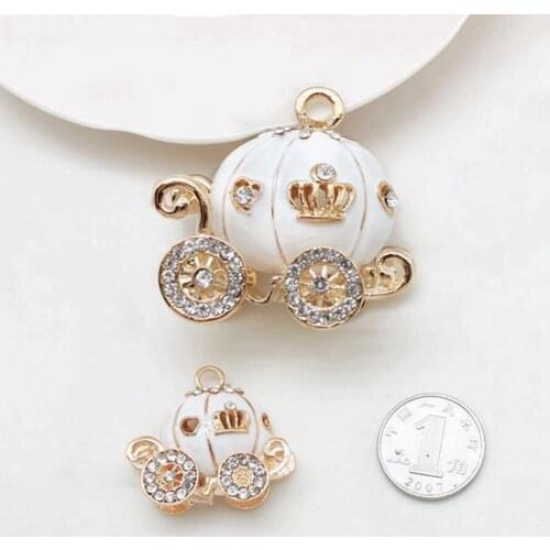 Car Pumpkin Carriage Keyring Cinderella DIY Key Chain Interior Alloy Styling Gift