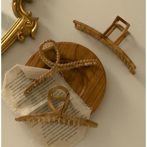 Vintage Multiple Wood Grain Hair Claws for Women Wood Hair Clips Crab Geometric Shark Shape Girls Hair Clips Accessories 2021