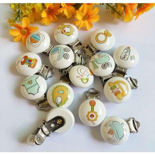 Random mix 5pcs/lot Cartoon pattern Wooden Baby Pacifier Clips Holders Cute Infant Soother Clasps Holders Accessories