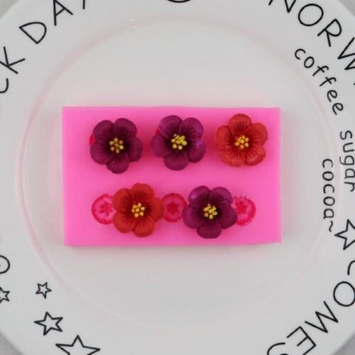 Camellia Flip Sugar Silicone Mold Hand-decorated Drop Glue Mold XGY-321