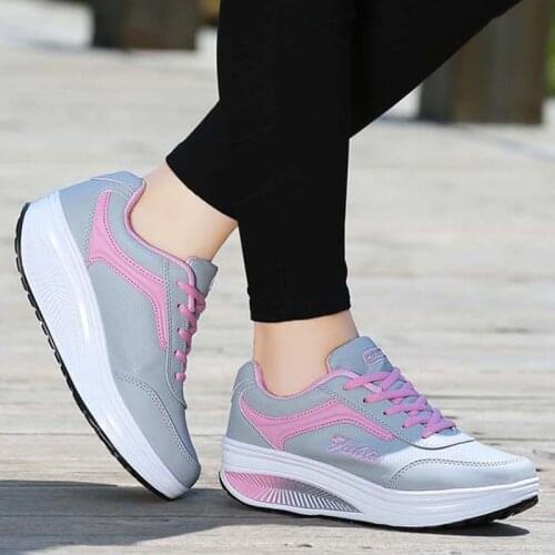 2021 Womens Sneakers Fashion Woman Vulcanized Shoes Ladies Casual Leather Platform Sneakers Shoes Women Lace Up Casual Basket