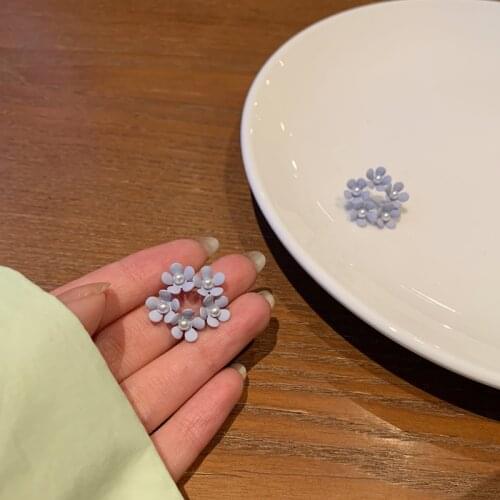 Korean hot sale flower pearl earrings exquisite Elegant 2021 trend Fashion Simple Women jewelry party accessory Trend Earrings