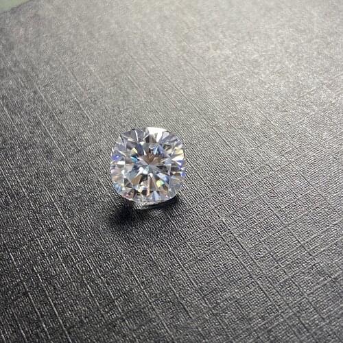 Wholesale VVS D Cushion Cut Lab Grown Moissanite Gemstone 5x5MM 0.6 Carats Loose White Stones