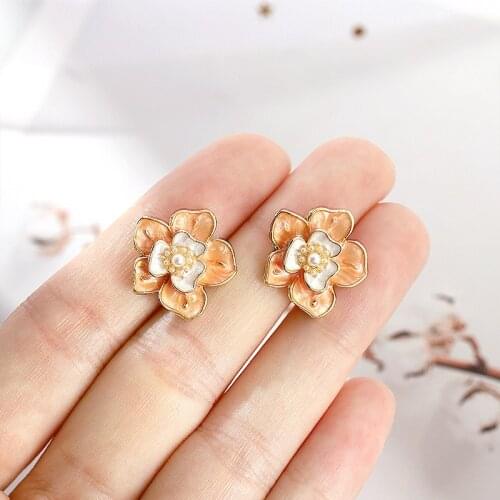 Exquisite Temperament Flower Plant Series Brooch Cute Simple Pearl Flower Shape Alloy Brooch Badge