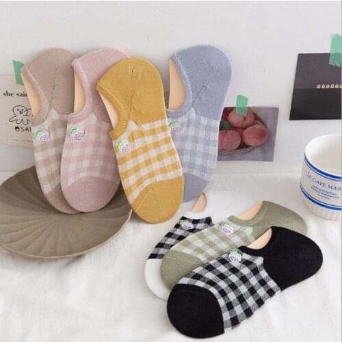 Spring And Summer Shallow Mouth Invisible Boat Socks Seven-Color Plaid Embroidery Cotton Socks Non-Slip Japanese Small Fresh Soc