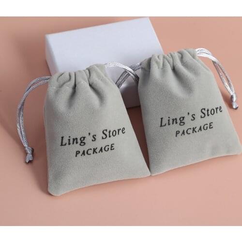 50 Personalized Jewelry Packaging Bags Grey Small Velvet Gift Drawstring Pouch for Wedding Cosmetic Lipsticks Earrings Necklace
