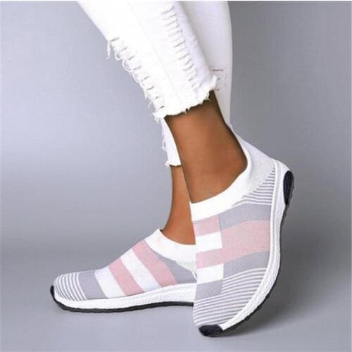 Hot Sale Summer Fashion Women Shoes Flat Lightweight Slip on White Shoes Woman Loafers Big Size Casual Sock White Sneakers Women