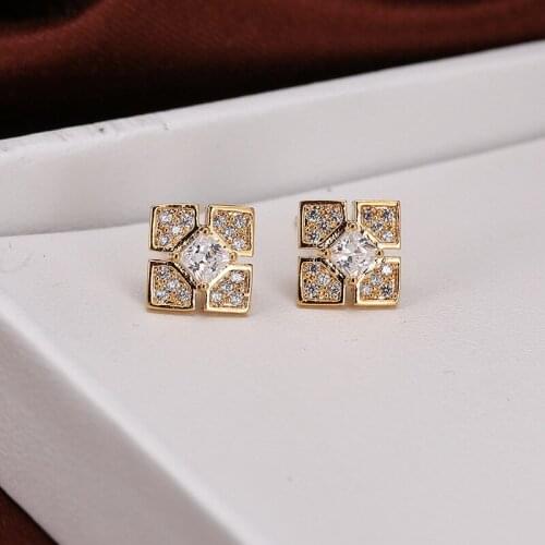DE319 Street Series Fashion Exquisite Copper Zircon Geometric Square Stud Earrings Girls Gift Evening Woman Jewelry Stud Earring