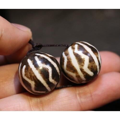 Royal Energy A Pair of Magic Power Burmese Pumtek Lightening Ball Round Bead Amulet 22MMs Timestown