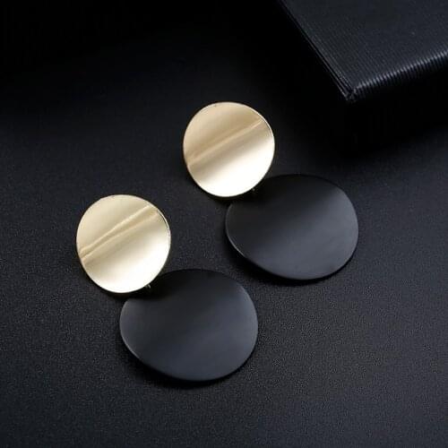 2019 Fashion Non Pierced Clip On Earrings Gold Black Metal Round Disc Statement Ear Clips for Women Bijoux Brincos Party Gift
