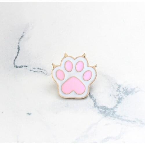 Cat paw Enamel needle Pink cute animal cat paw shape brooch Shirt backpack accessories Childrens gift Gift for a friend