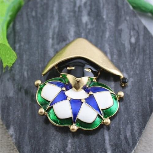 New European and American style fashion enamel golden straw hat masked clown mens personality brooch