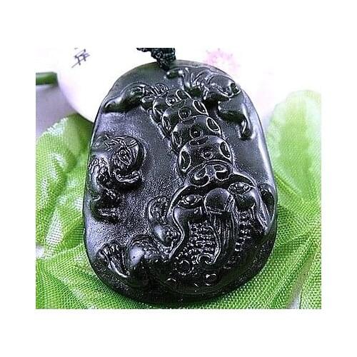 Black Green Chalcedony Chinese Forest Frog Offering Treasure Amulet Pendant NO. 022