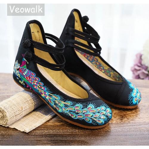 Veowalk Handmade Women Ballet Flat Shoes Woman Sequins Peacock Embroider Soft Sole Casual Shoes Old Beijing Cloth Cotton Shoes