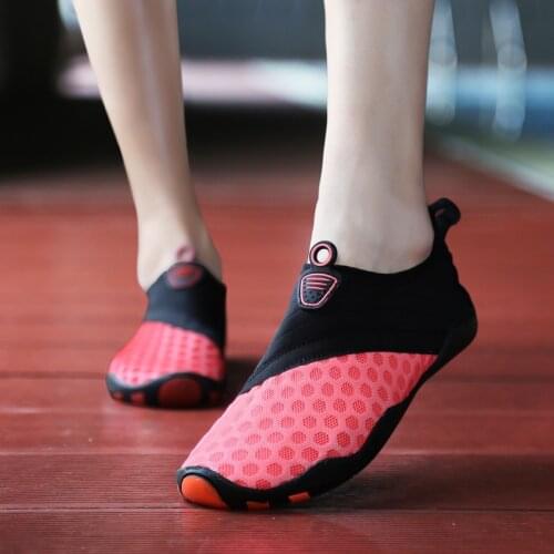 Men Outdoor Seaside Surfing Slippers for Swimming Pool Shoes Women Diving Wading Shoes Beach Couple Water Shoes Plus Size 35-46