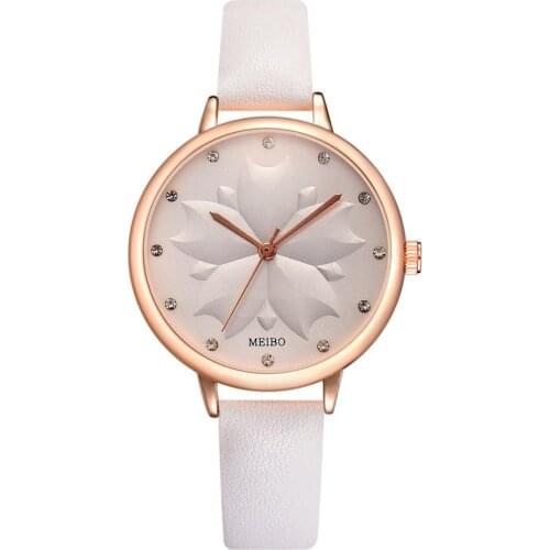 2019 Fashion Womenes Romantic Embossed Flowers Dial Watch Casual Luxury Brand Leather Rhinestone Business Watch Relogio Feminino