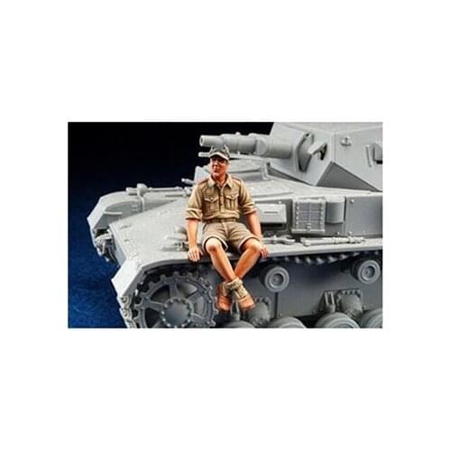 1/35 European Dak Panzer Passenger WITHOUT TANK toy Resin Model Miniature resin figure Unassembly Unpainted