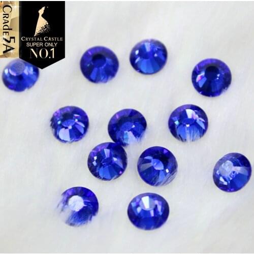 Crystal Castle Women's Round Bags