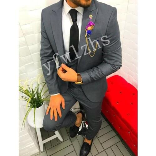 Handsome Groomsmen Peak Lapel Groom Tuxedos Mens Wedding Dress Man Jacket Blazer Prom Dinner (Jacket+Pants+Tie+Vest) A130