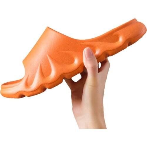 Thick-Soled Flip Flops Hedging Summer Couple Sandals And Slippers Soft-Soled Rubber And Plastic Home For Men And Women Slippers