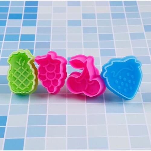 4 pcs/Lot Fruit Series Plastic Cookie Cutters Cake Fondant Biscuit Mold Bakeware Strawberry Grape Cherry Pineapple Shapes
