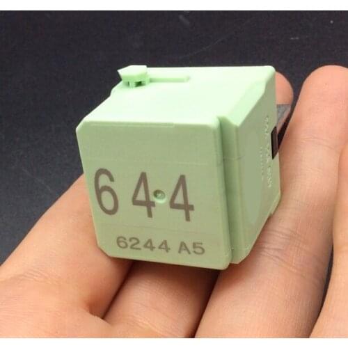 Original for Volkswagen Sagitar Magotan Golf Lavida No. 644 Car Relay 4H0 951 253