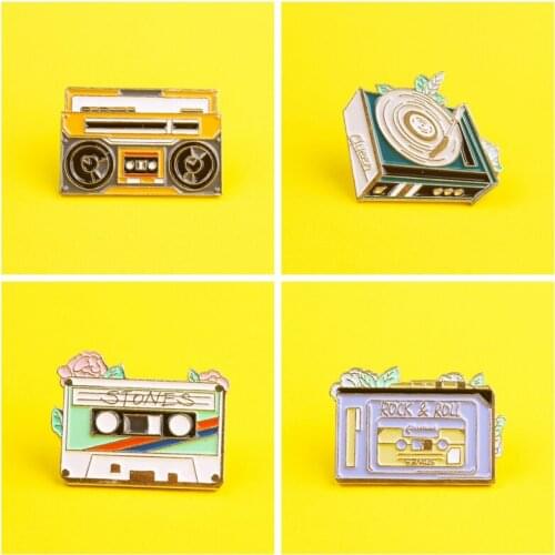 Creative Cartoon Retro Tape Radio Gramophone Music Lapel Brooch Love Alloy Badge Denim Clothes Bag Pins Women Jewelry Gifts
