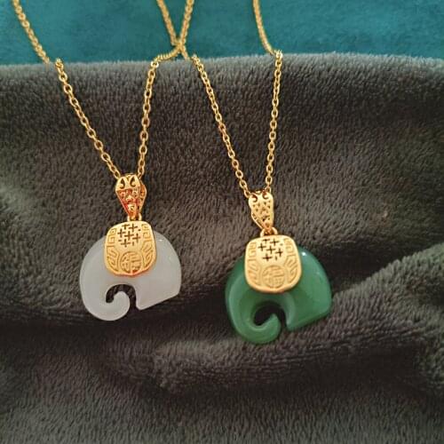 Exquisite Micro-Inlaid Opal White Baby Elephant Pendant Chalcedony Elephant Auspicious Wishful Titanium Necklace Female Jewelry