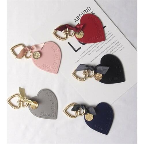 New fashion letters genuine saffiano leather heart shape keychain women key holder female heart key ring