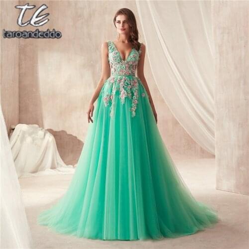 2021 New Arrival V-neck Multi Color Lace Applique Mint Tulle Prom Gowns See Through Sexy High Quality Evening Dresses