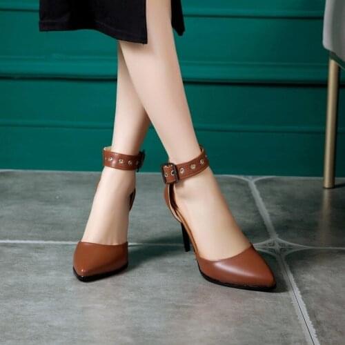 Spring and Autumn Womens European and American Fashion Sandals Slender Heel Pointed T620