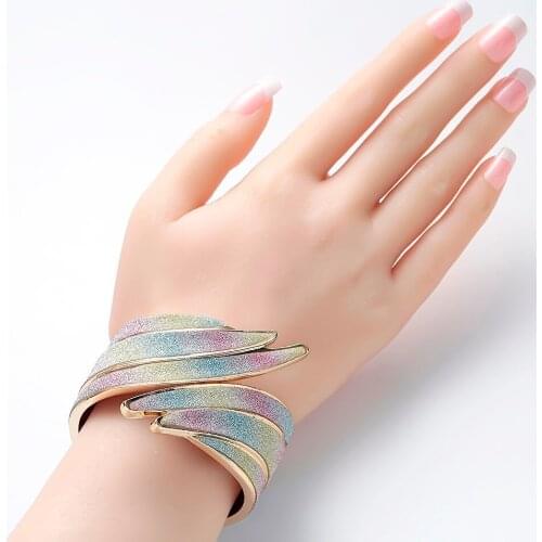 New Unique Design Metal Cuff Bracelets & Bangles For Women Jewelry Fashion Gold Color Feather Width Charm Bangle Bijoux