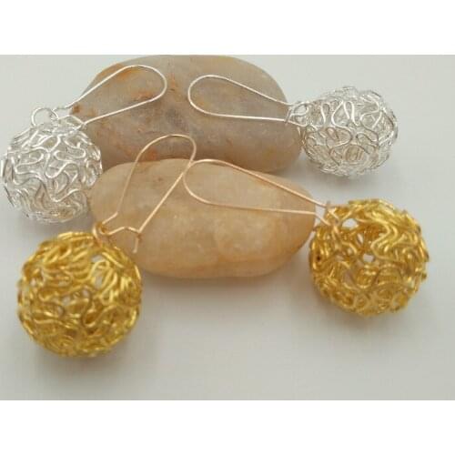 Hot 2pcs Korean Fashion Jewelry Ohrringe Metal Wire Ball Hollow Earrings Bijoux For Women Wedding Party Gift Pendientes