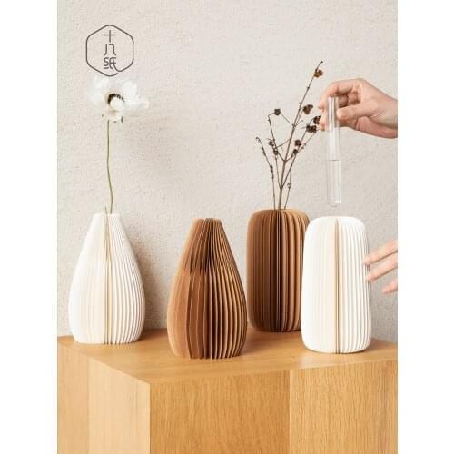 Kraft paper folding vase Nordic style Flower arrangement is an art that modern decor decoration vase Creative design Save space
