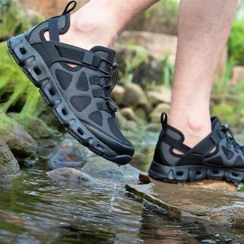 High Quality Mens Summer Lightweight Hiking Shoes Wading Tactical Shoes Quick Drying Anti-slip escalada Fishing Climbing Shoes
