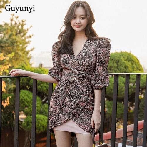 High Waist Tight Office Lady Dress 2021 Spring Vintage Irregular Small Floral Half Puff Sleeve V-Neck Asymmetrical Mini Dress