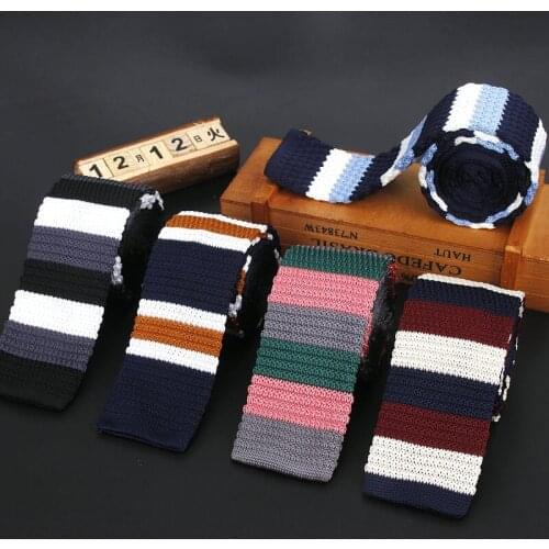 2020 Brand New Mens Vintage Striped Knit Neck Ties For Man Party Fashion Stripe Retro Knitting Navy Necktie Cravatas Corbatas