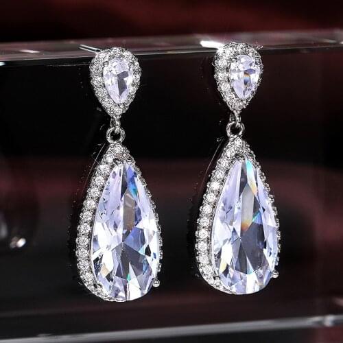 Huitan Elegant Bridal Dangle Earrings Wedding Accessories Modern Party Female Drop Earrings Beauty Gift Luxury Jewelry for Women