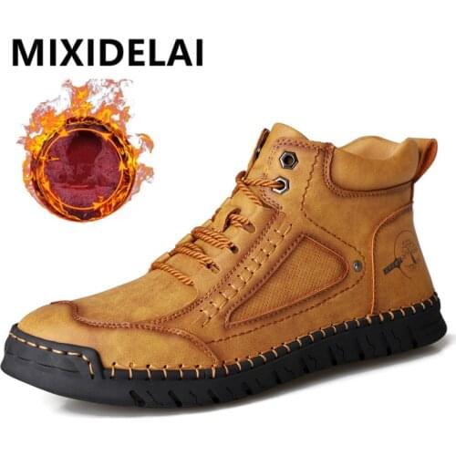 New Men Winter Boots Fashion Leather Mens Boots Warm Plush Men Snow Boots Autumn Outdoor Light Casual Shoes Men Shoes Big Size