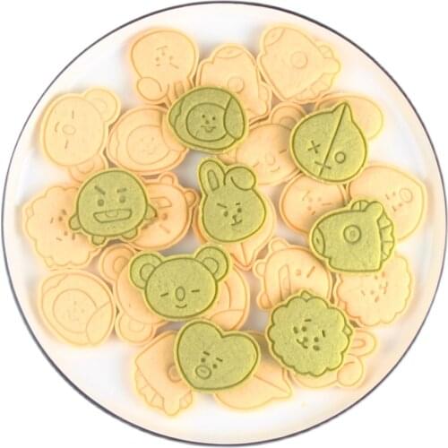 8pcs/set Cartoon Cookies Cutter Tools 3D Pressing Cookie Biscuit Mold Baking Accessories Bakery Tools Kitchen Supplies