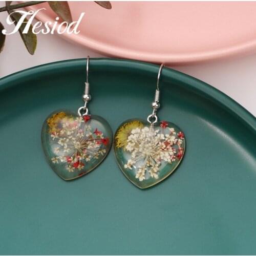 1 Pairs Heart Earrings Epoxy Colorful Dried Flowers Hesiod New Fashion Gold Plated Suitable for Girls Or Ladies Gifts