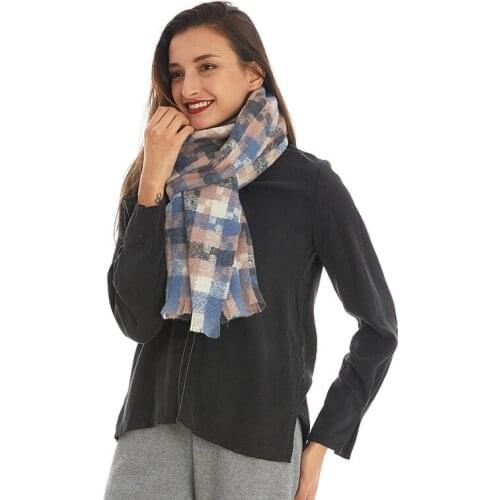 Scarves for ladies fashionable and luxurious color plaid autumn scarf, soft and thick shawl wraps, 2020 scarf female warm winter
