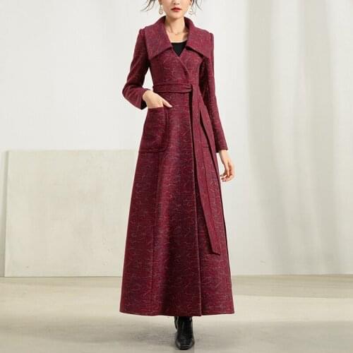 The new winter season in the winter of 2020 and thicken the long woolen cloth coat joker high-end female cloth coat