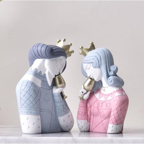 Nordic Luxury Resin Girl Character Cute Ornaments Home Livingroom Table Statue Decoration Hotel Office Desktop Furnishing Crafts