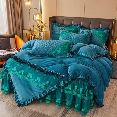 Luxury Super Soft Warm Bedding Set Velvet Flannel Lace Duvet Cover Quilt Cover Quilted Embroidery Ruffles Bed Skirt Bedspread