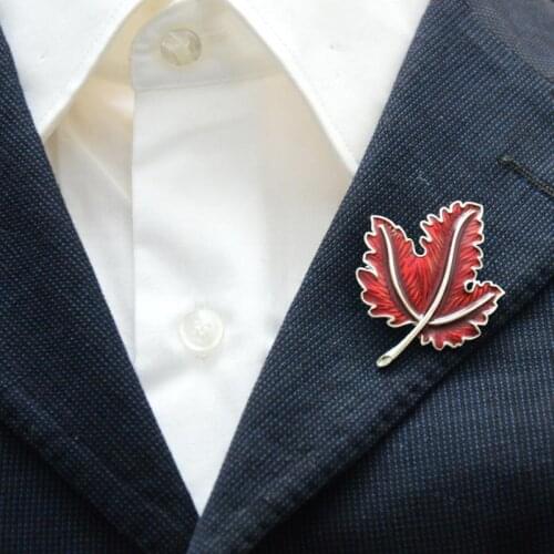 Womens Red Maple Leaves Design Lapel Pins Badges Brooches For Female Dress Coat Fashion Jewelry Gift New 2021 Hot Sale