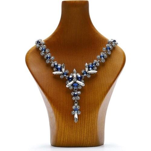 Wood Portrait Necklace Display Stand Holder Jewelry Mannequin Bust For Necklace Pendant Counter Window Display Model
