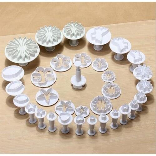 33pcs Plunger Plastic Fondant Cutter Cake Tools Cookie Biscuit Cake Mold Craft DIY 3D Sugarcraft Cake Decorating Tools Bakeware